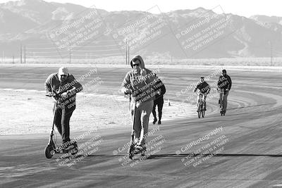 media/Jan-09-2025-Racers Edge (Thu) [[9e316ffd38]]/1-Around the Pits-Track Walk/